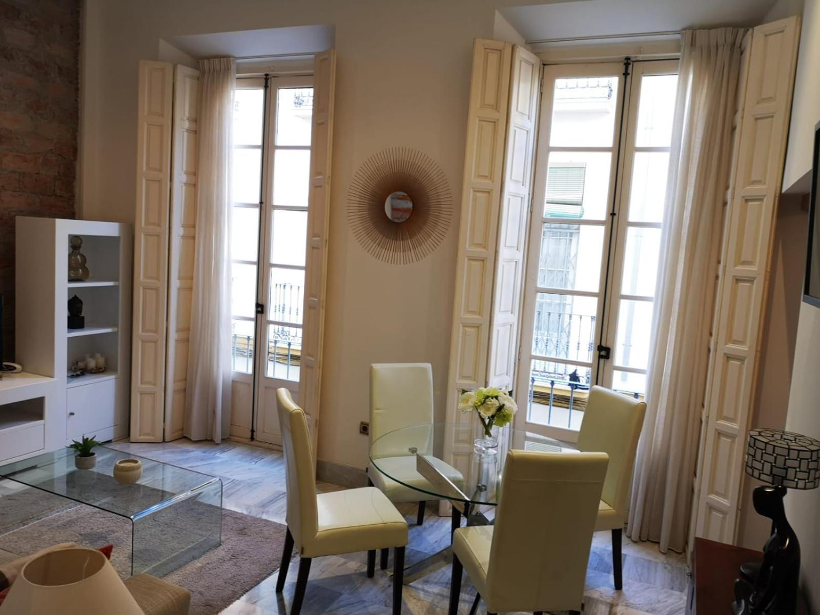Luxury Centre Apartamento *